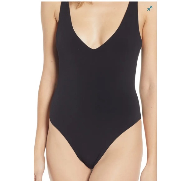 Leith | V-neck Thong Bodysuit - Picture 9 of 10